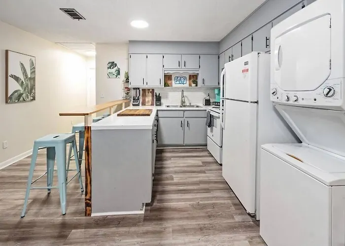 The Nook Fire Pit Bbq Dog Friendly Apartment Pensacola