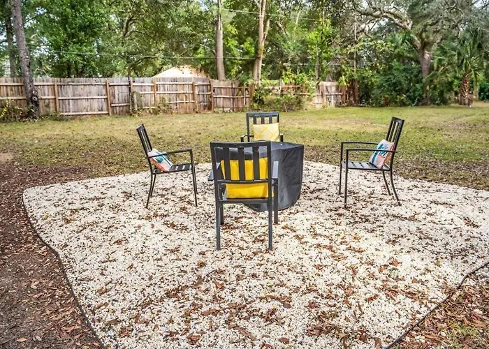 Apartment The Nook Fire Pit Bbq Dog Friendly Pensacola